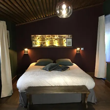 Le Chateau De Lunel Bed & Breakfast